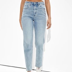 American Eagle Mom Straight Jean